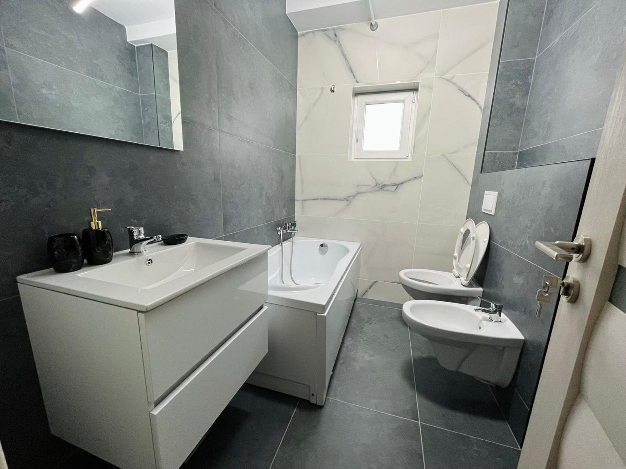 Superb Apartment 35 Voucere Vacanta Zero74Unu236Optsute Iasi Buitenkant foto